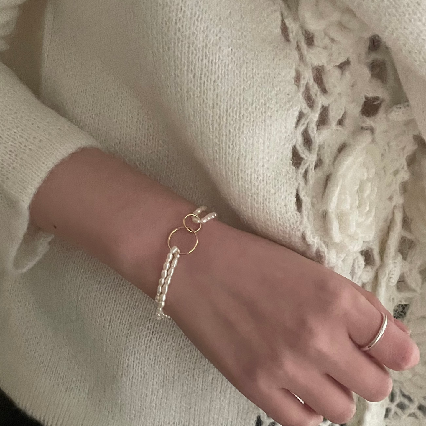 4-6mm Rice-Shaped Baroque Freshwater Pearl Double Ring Bracelet