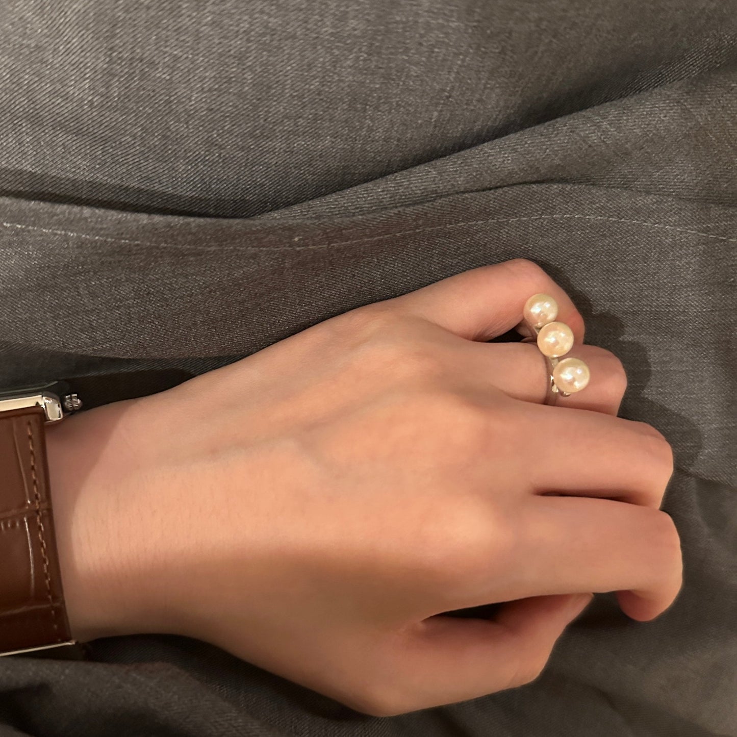 White Freshwater Pearl 'Balanced Energy' Silver Ring