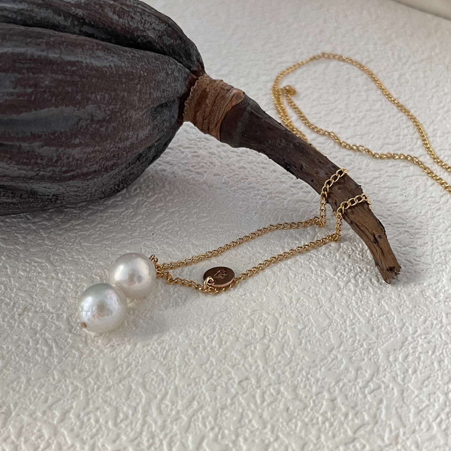 9-10mm Natural White Freshwater Pearl 'Gourd' Necklace