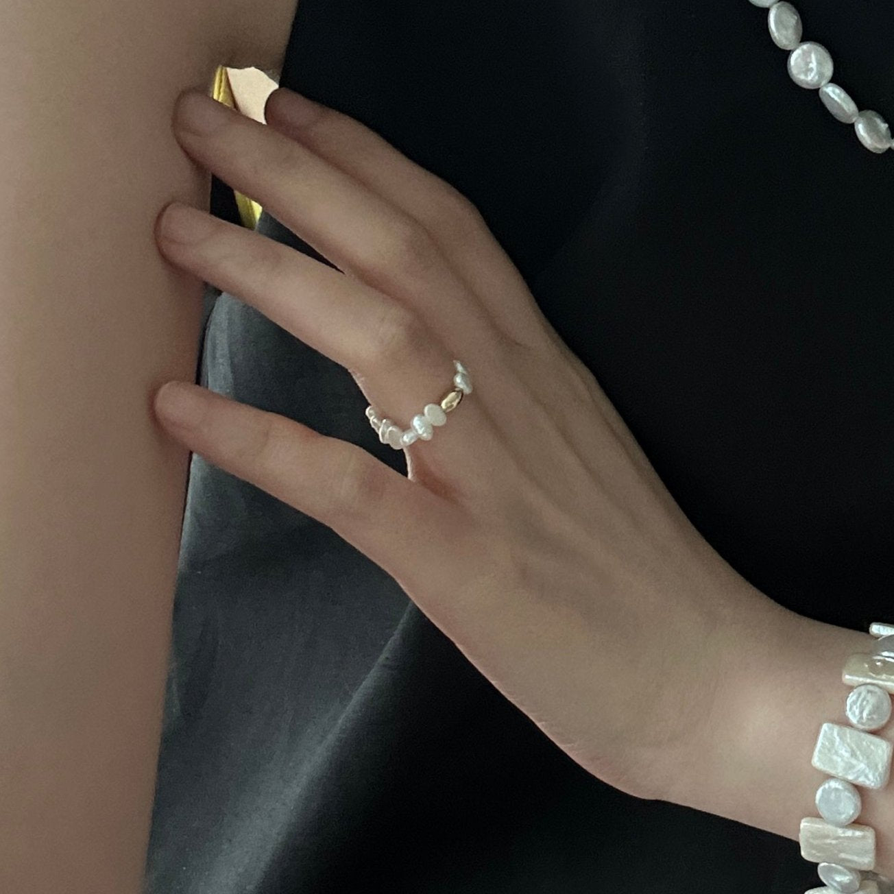 Rice-Shaped Baroque Freshwater Pearl Gold Bead Ring
