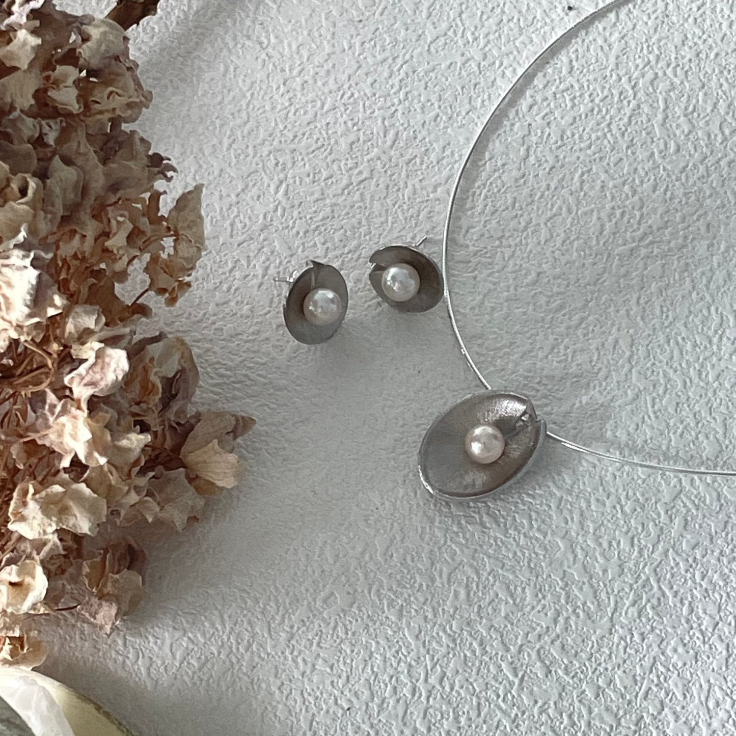 6-8mm White Freshwater Pearl Silver Shell 'Embrace Of The Ocean' Earrings