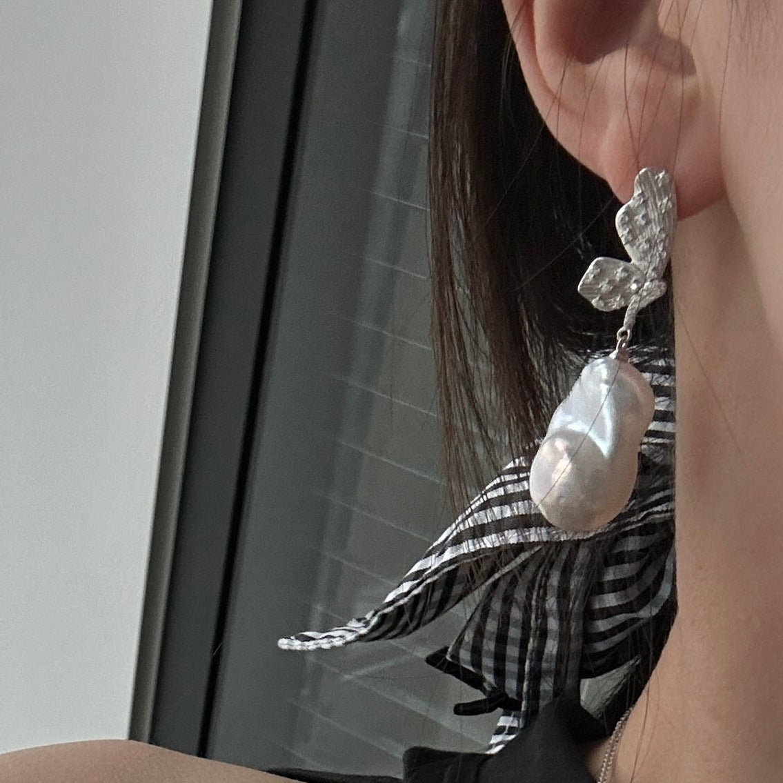 16-18mm Cold White Baroque Freshwater Pearl Butterfly Drop Earrings