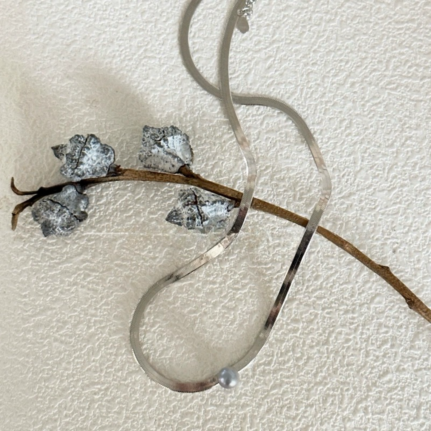 4-5mm Silver-Grey Akoya saltwater Pearl Snake Bone Necklace