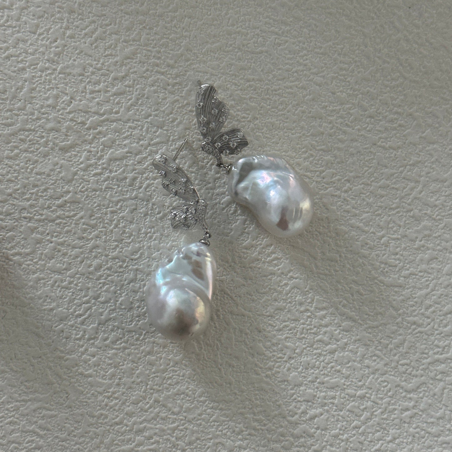 16-18mm Cold White Baroque Freshwater Pearl Butterfly Drop Earrings