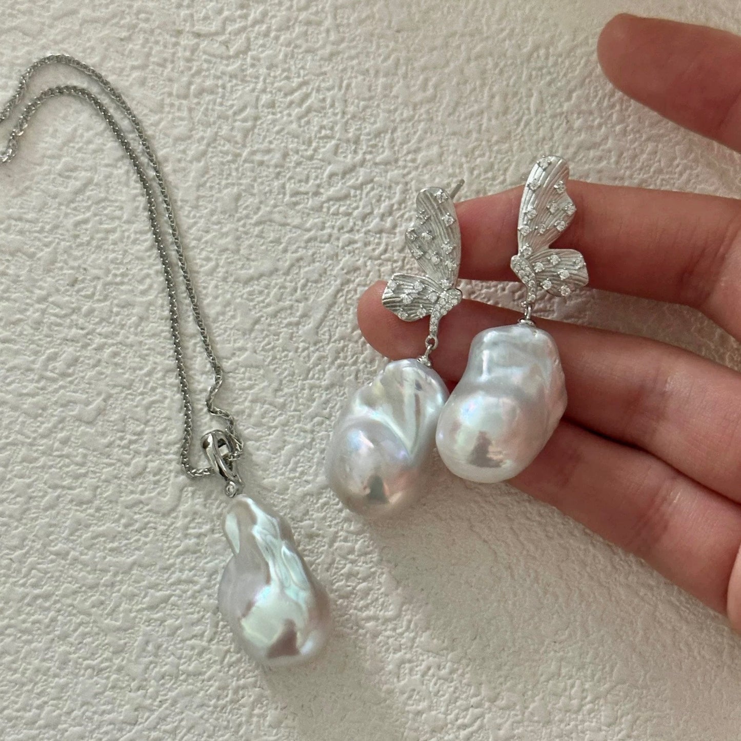 16-18mm Cold White Baroque Freshwater Pearl Butterfly Drop Earrings