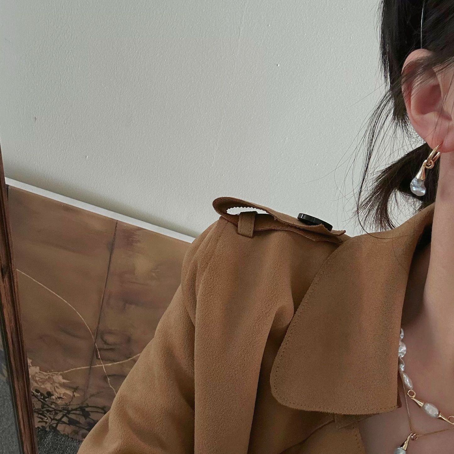 8-10mm Baroque Freshwater Pearl Trumpet Hoop Earrings