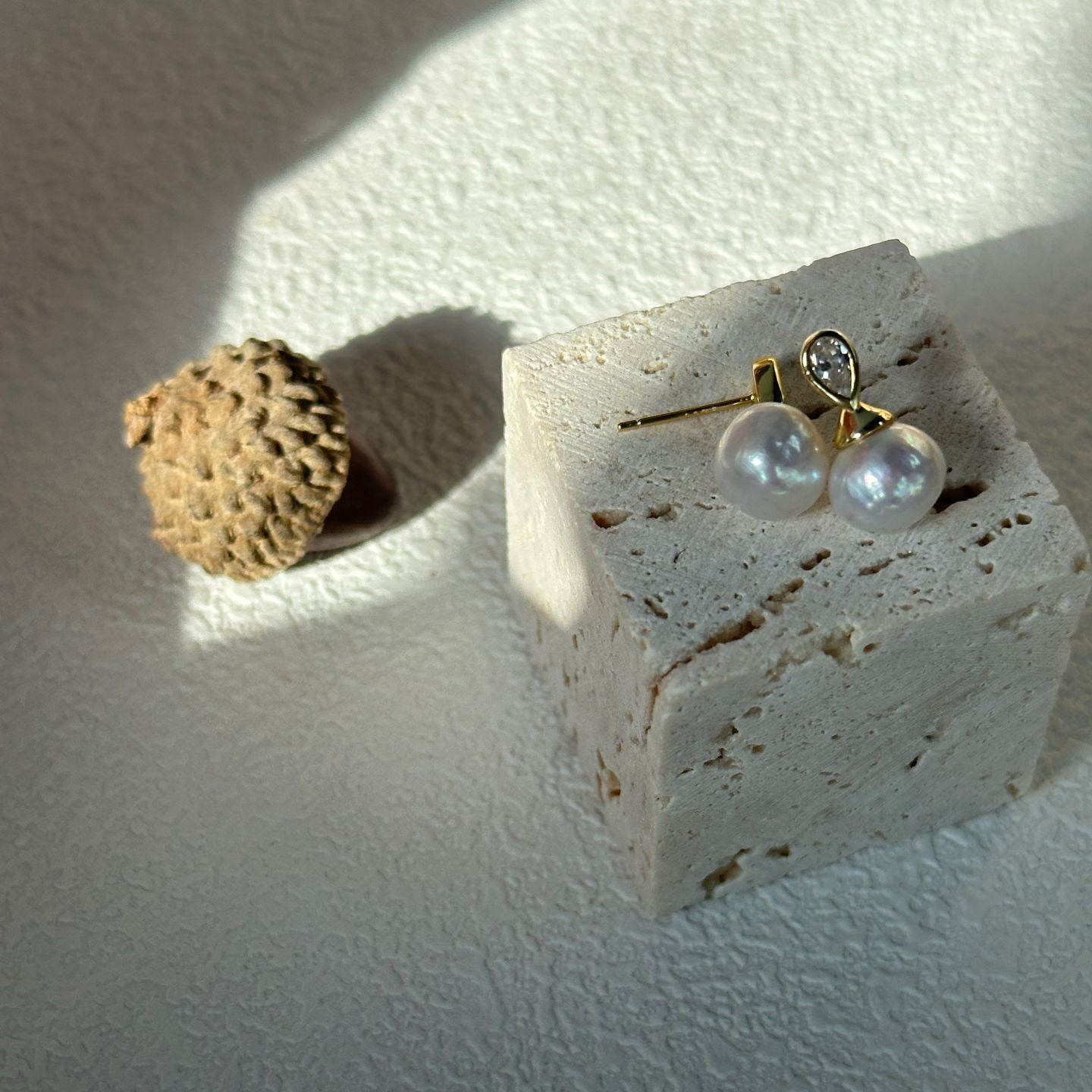 8-9mm Natural Baroque Freshwater Pearl Teardrop Diamond Stud Earrings