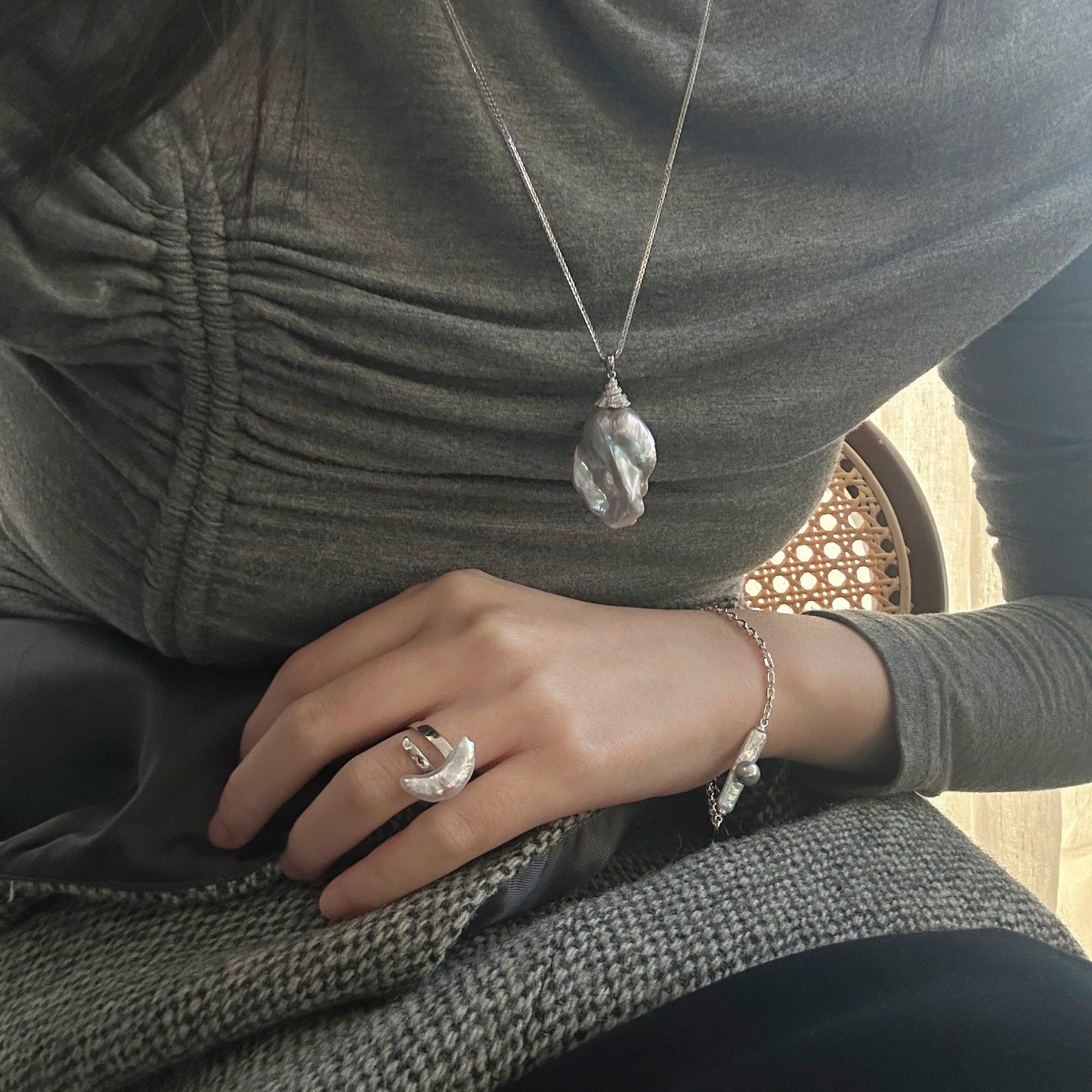 White Freshwater Baroque Pearl Moon-Shaped Double-Layer Ring