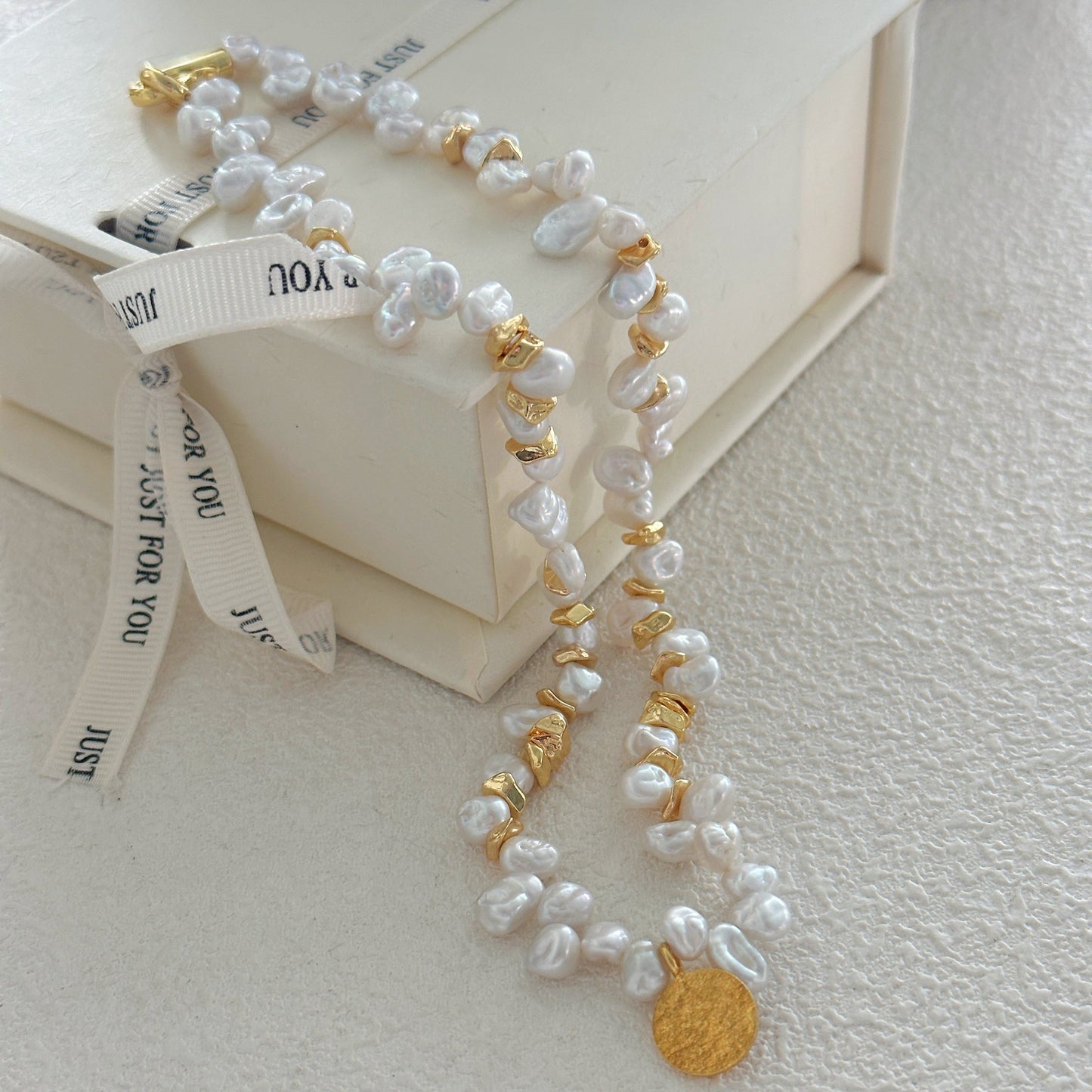 8-10mm Natural Saltwater Keshi Pearl Gold Medal Necklace