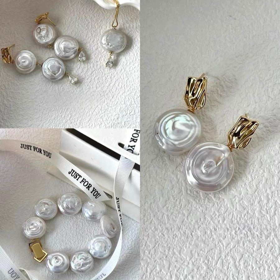 20-24mm Spiral Oblate-Shaped Baroque Freshwater Pearl Roman Holiday Bracelet