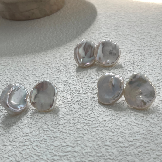 18-20mm Petal-Shaped Baroque Freshwater Pearl Stud Earrings