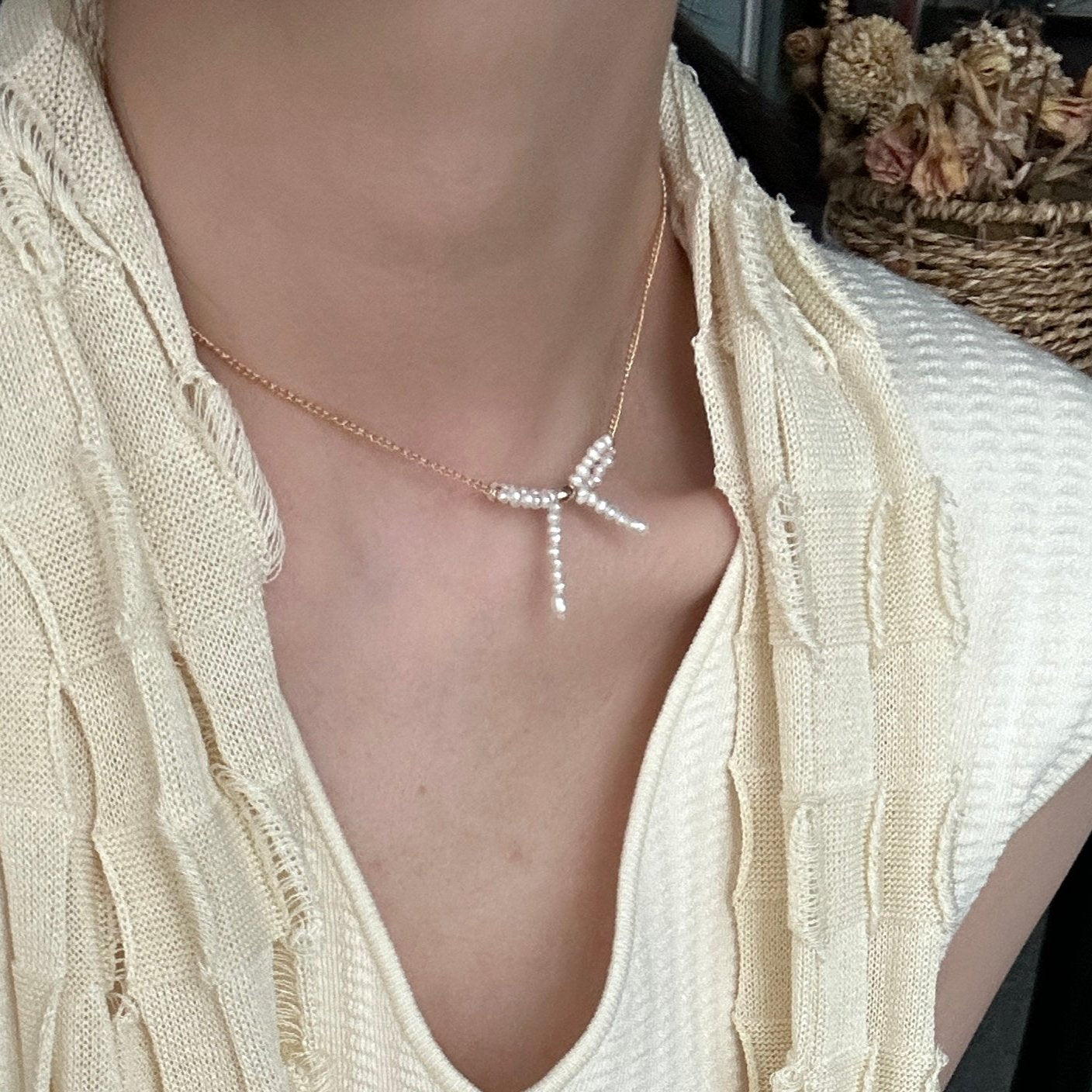 3-4mm Rice-Shaped Baroque Freshwater Pearl Bow Necklace
