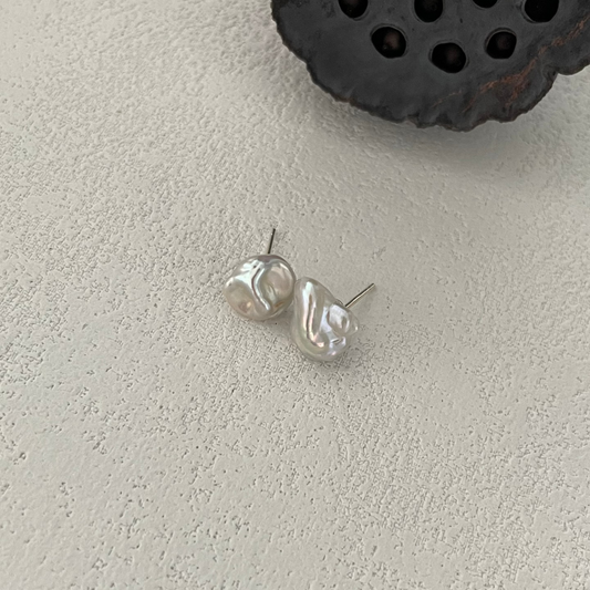 7-9mm Australian South Sea White Keshi Pearl Stud Earrings