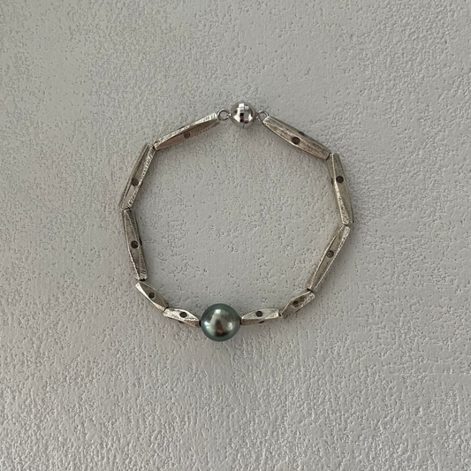 8-9mm Tahitian South Sea Pearl 'Unyielding Will' Bracelet