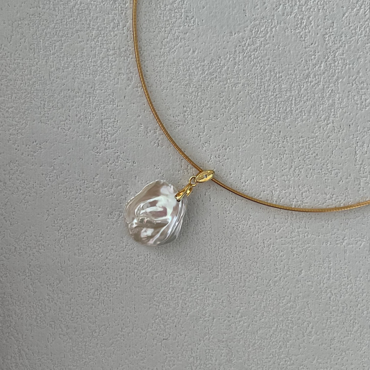 20-22mm Petal-Shaped Baroque Freshwater Pearl Gold Choker