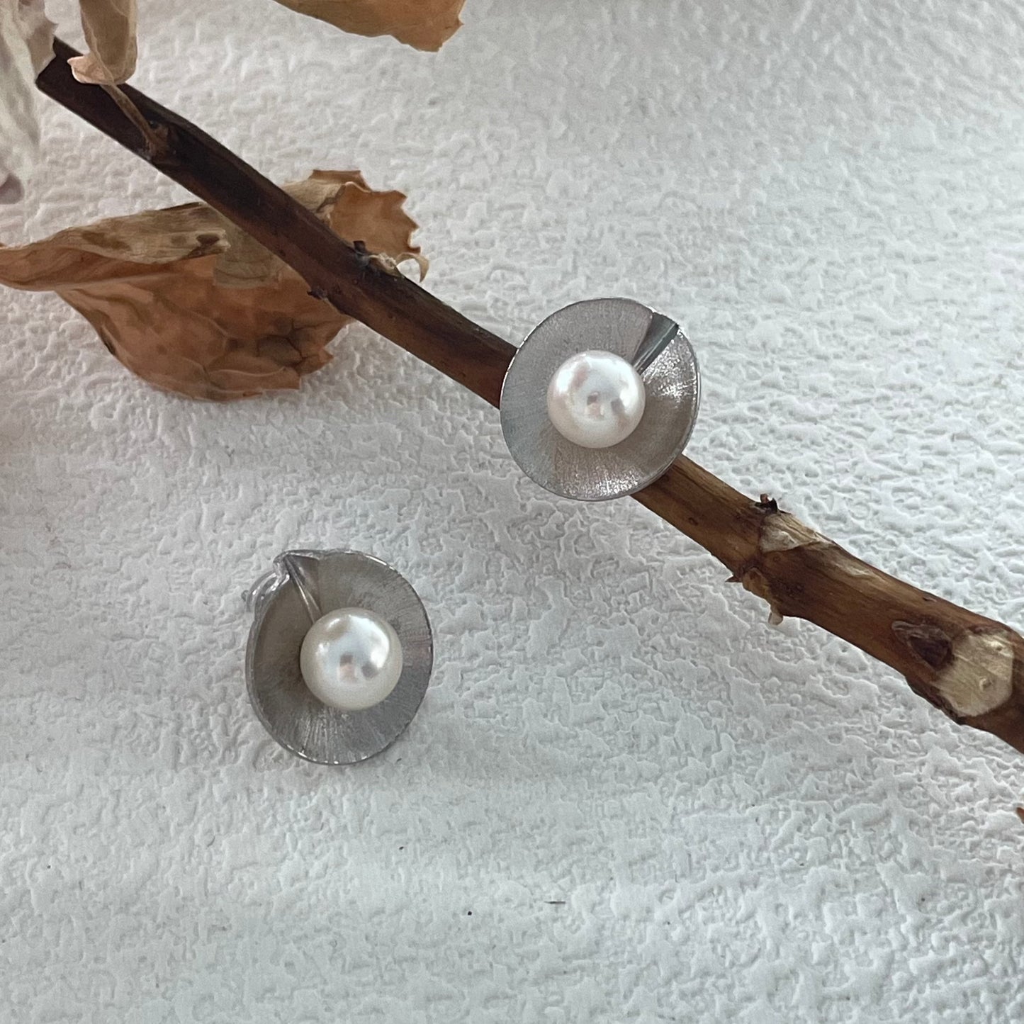 6-8mm White Freshwater Pearl Silver Shell 'Embrace Of The Ocean' Earrings