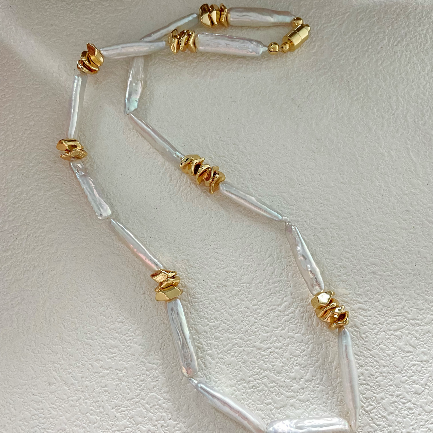 25-30mm Long-Shaped Baroque Freshwater Pearl Golden Splice Necklace