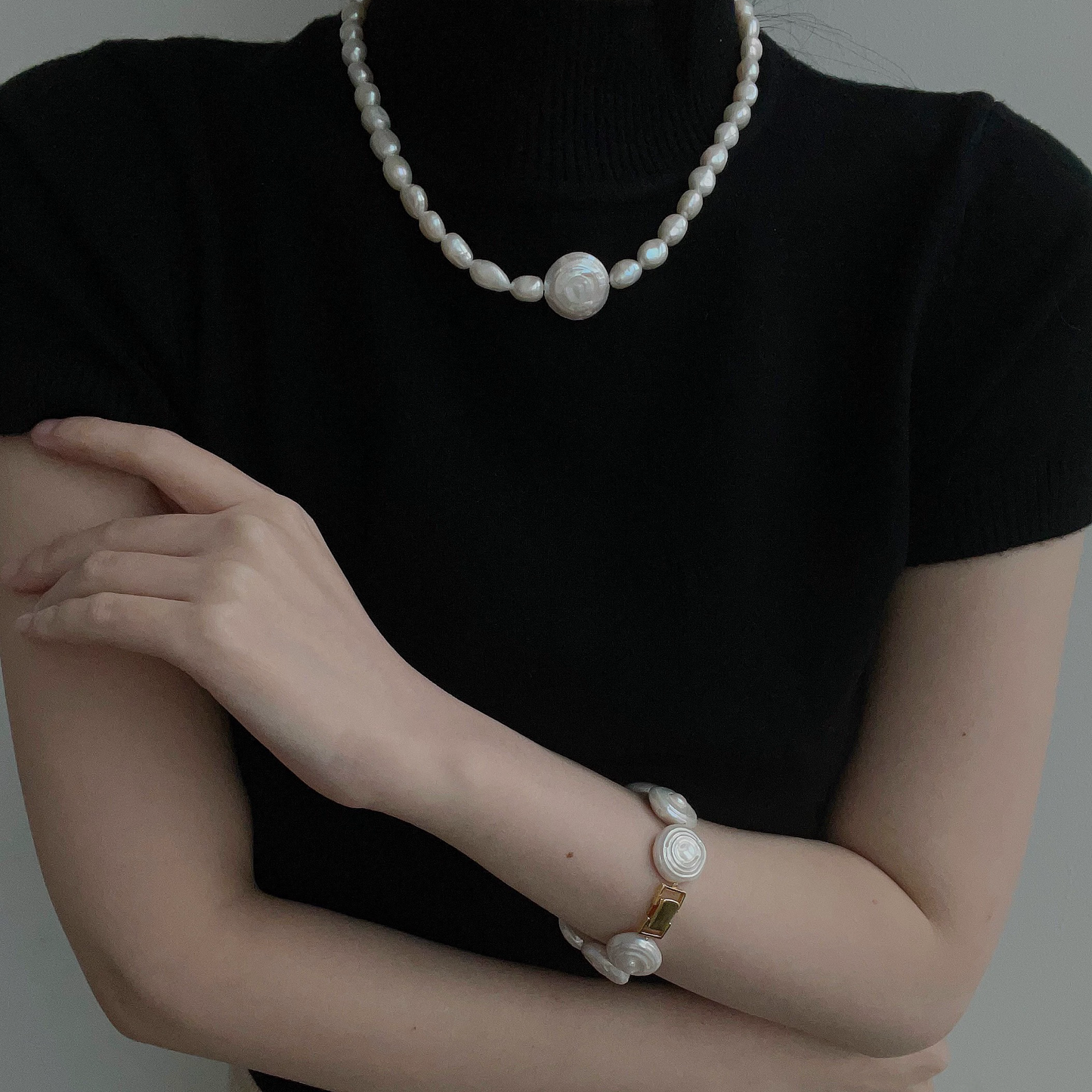 8-9mm Oval-Shaped Baroque Freshwater Pearl Roman Memory Necklace