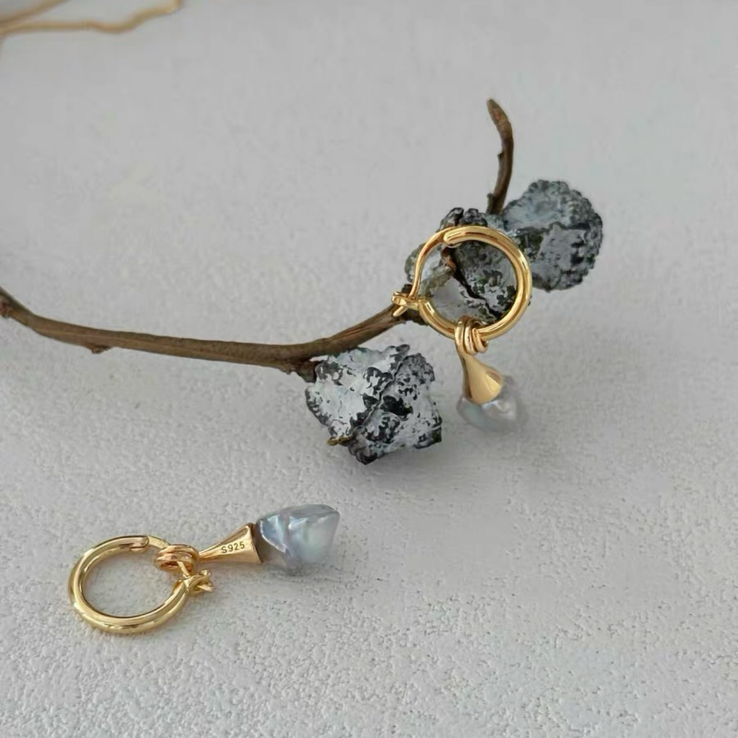 8-10mm Baroque Freshwater Pearl Trumpet Hoop Earrings