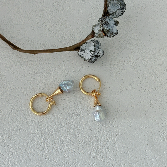8-10mm Baroque Freshwater Pearl Trumpet Hoop Earrings