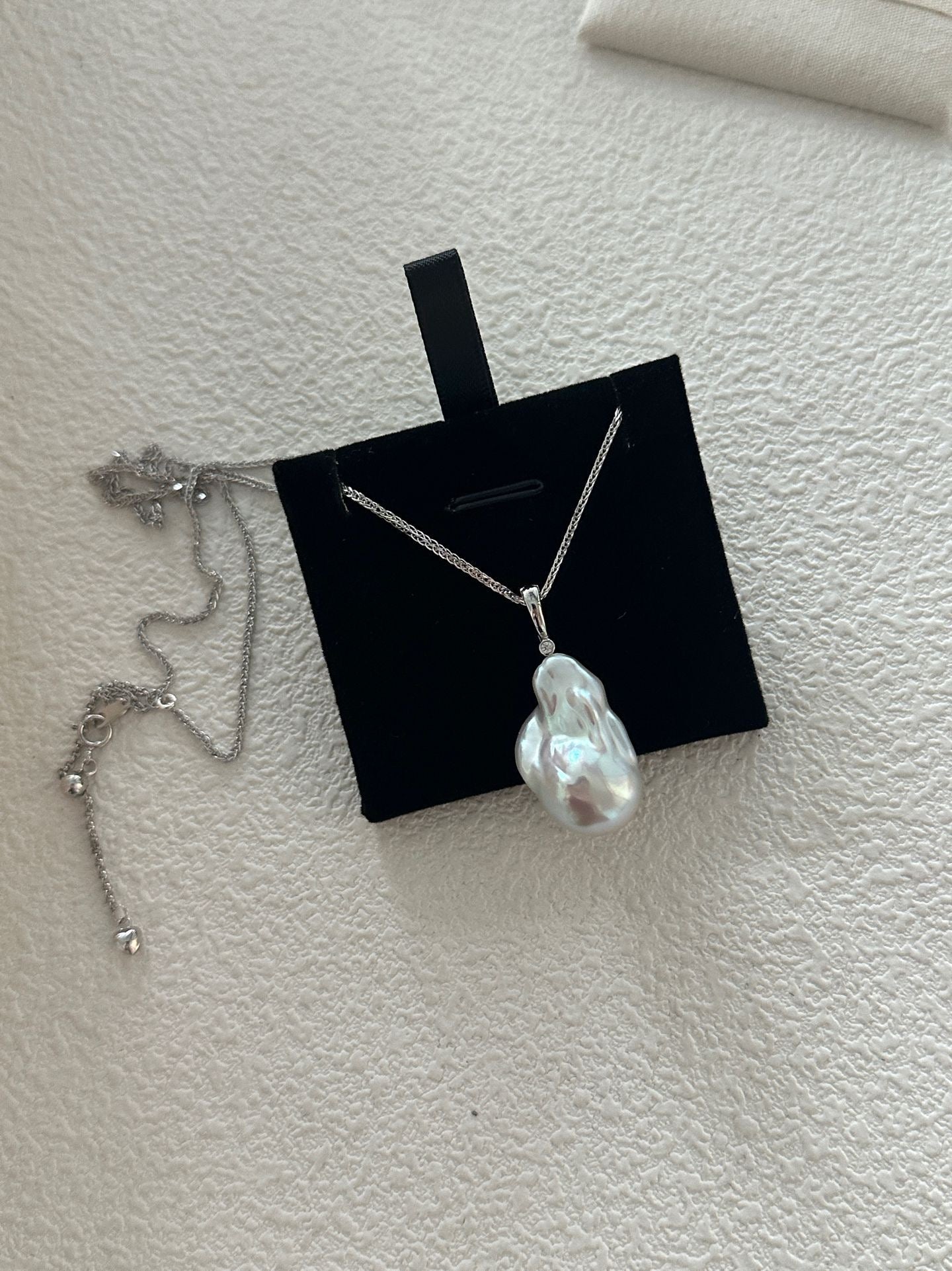 22-24mm Baroque Freshwater Pearl Classic Solitaire Pendant