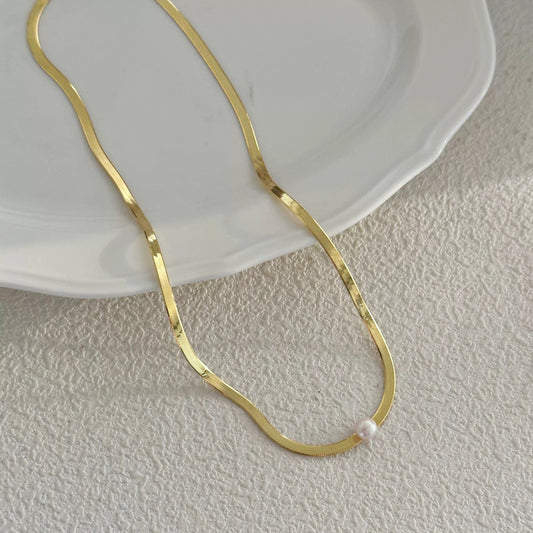 4-5mm White Natural Freshwater Pearl Snake Bone Necklace